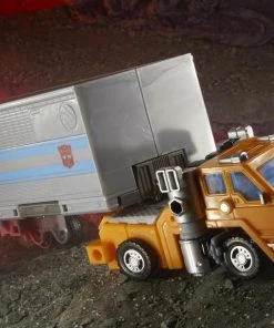 Hasbro Transformers War For Cybertron: Kingdom Deluxe Huffer