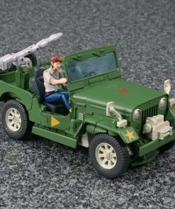 Takara Tomy Transformers Masterpiece MP-47 Autobot Hound