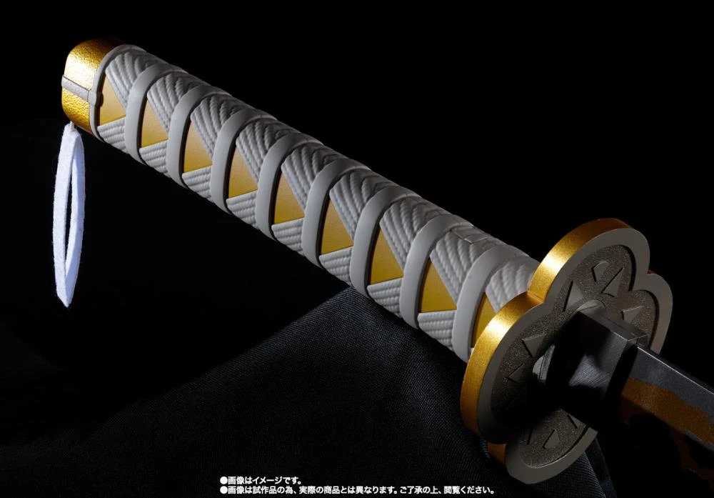 Bandai Demon Slayer: Kimetsu No Yaiba Proplica - Agatsuma Zenitsu Nichirin Sword 9 Bandai Demon Slayer: Kimetsu No Yaiba Proplica - Agatsuma Zenitsu Nichirin Sword