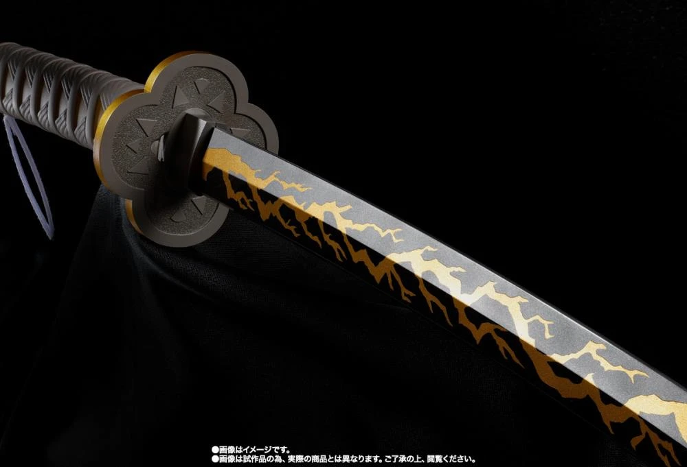 Bandai Demon Slayer: Kimetsu No Yaiba Proplica - Agatsuma Zenitsu Nichirin Sword 10 Bandai Demon Slayer: Kimetsu No Yaiba Proplica - Agatsuma Zenitsu Nichirin Sword