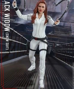 Pre-Orders Hot Toys - 1/6 Scale Figure - Black Widow (Snow Suit)