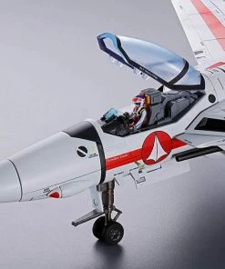 Bandai DX Chogokin Macross 1/48 Scale VF-1J Valkyrie (Hikaru Ichijo) Anime