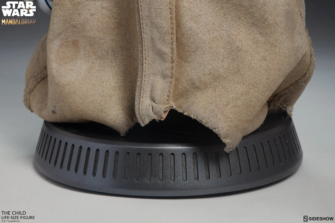 Sideshow Collectibles Life-Sized Figure - Star Wars - The Mandalorian - The Child 22 Sideshow Collectibles Life-Sized Figure - Star Wars - The Mandalorian - The Child